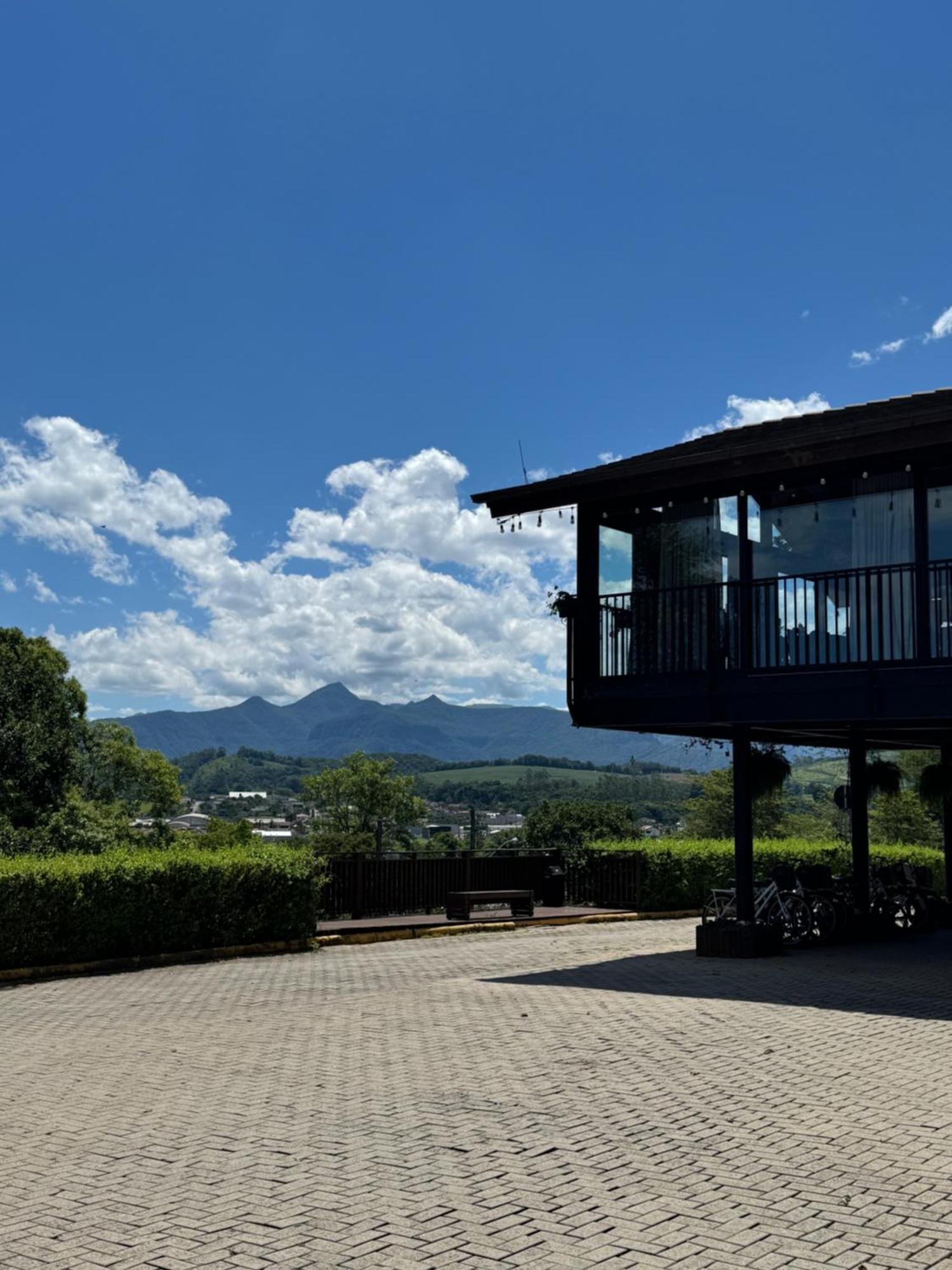 Bormon Hotel Нова-Венеза Экстерьер фото